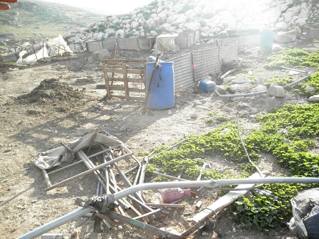 ruins of the Daraghme compound 24.1.13 2