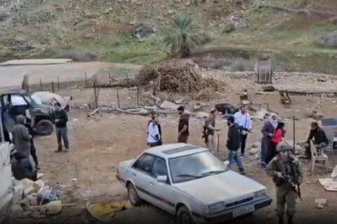 Settlers attack Palestinian family in Hammamat al-Maleh
