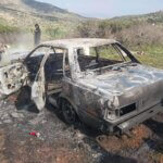 Des colons tirent des balles réelles, brûlant des maisons et des véhicules à Tayasir